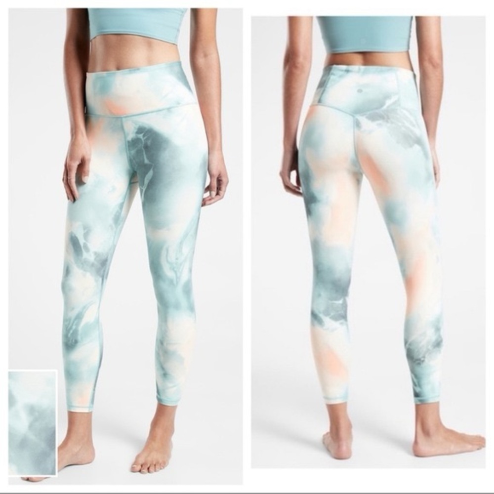 Athleta Women’s Elation Printed 7/8 Tight Leggings Watercolor Blue Size Small